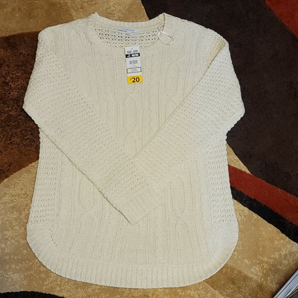 NWT sweater - Picture 1 of 1
